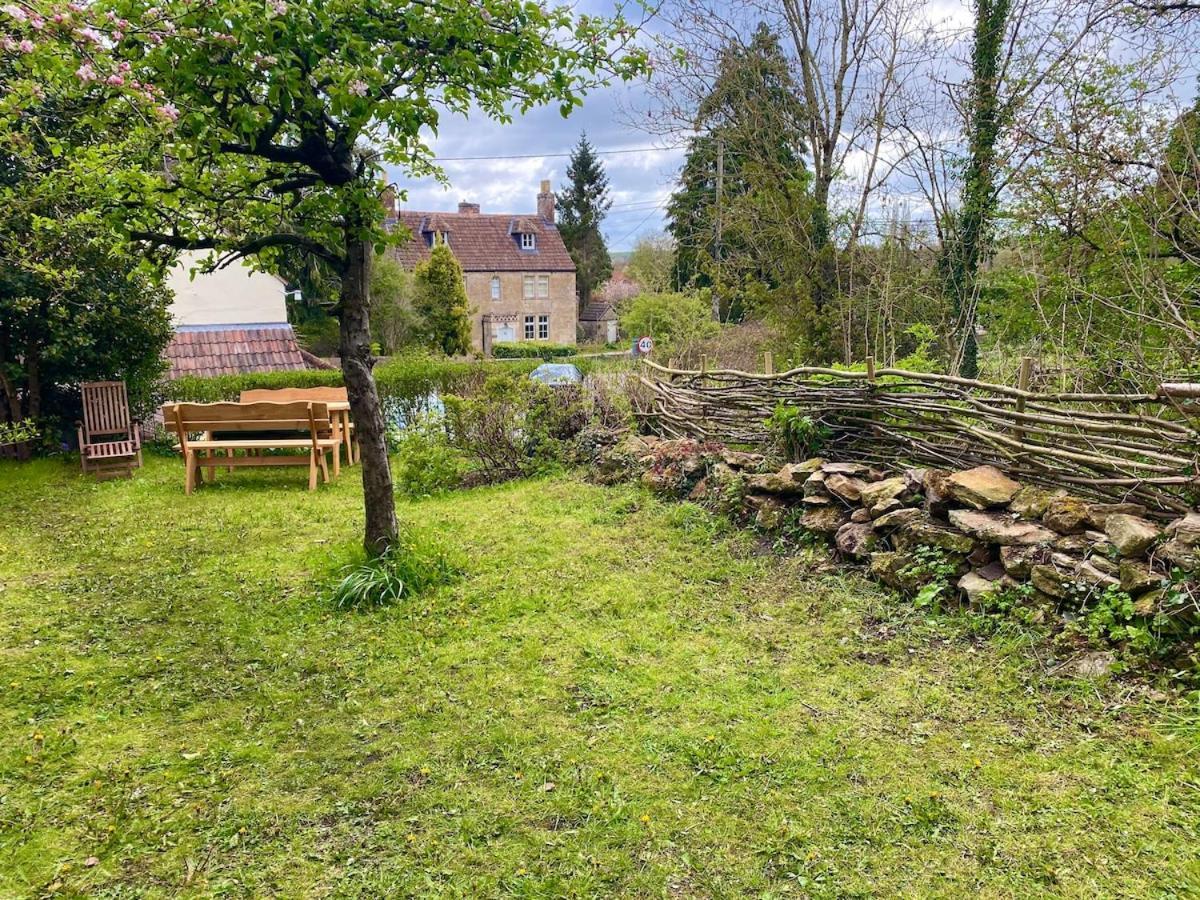 The Explorers Rest - Cottage - Frome Buckland Dinham Buitenkant foto