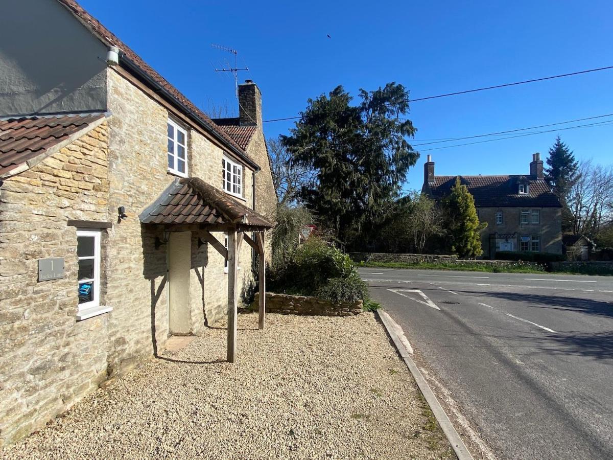 The Explorers Rest - Cottage - Frome Buckland Dinham Buitenkant foto
